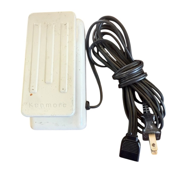 Vintage Kenmore White Sewing Machine Foot Pedal Model 6812 Good condition - Picture 1 of 5